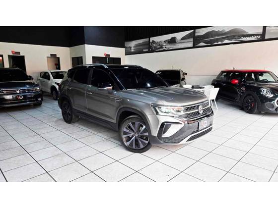 VOLKSWAGEN TAOS 1.4 250 TSI TOTAL FLEX HIGHLINE AUTOMÁTICO